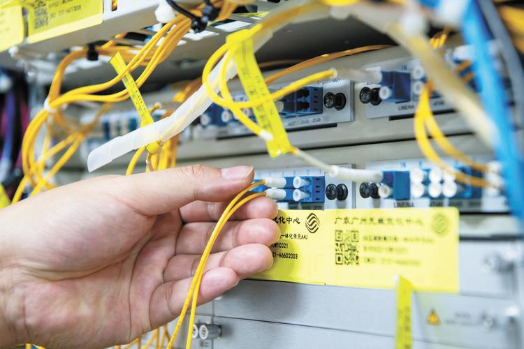 读懂广州·老广州说㉘丨通讯塔下的城市脉搏 中国移动高级工程师眼中的技术变迁